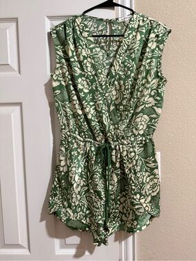 Heartloom Green Floral Print Sleeveless Rompe